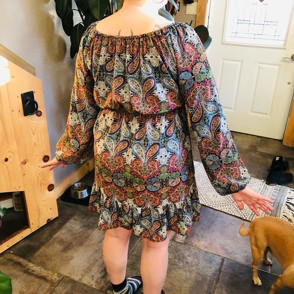 Dress - Picture 8 of 8